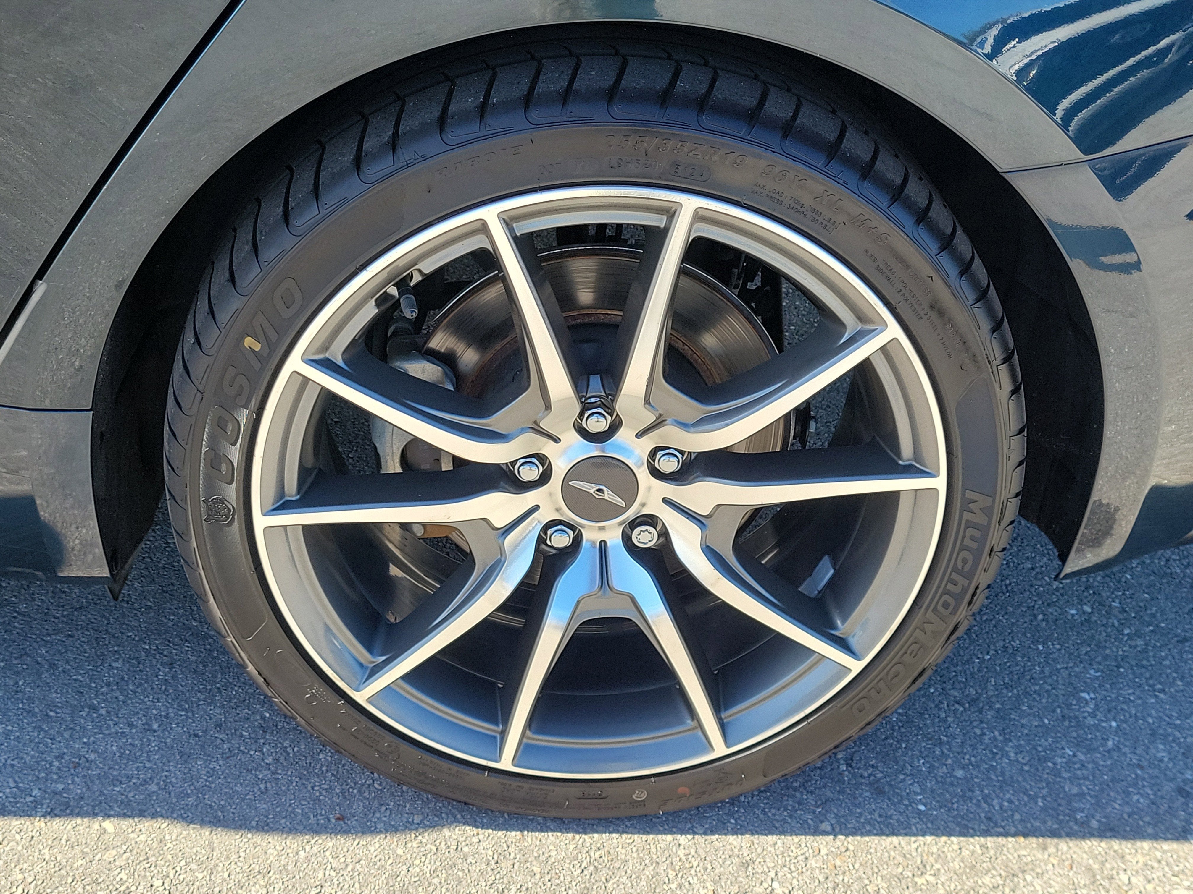 2023 Genesis G70 2.0T