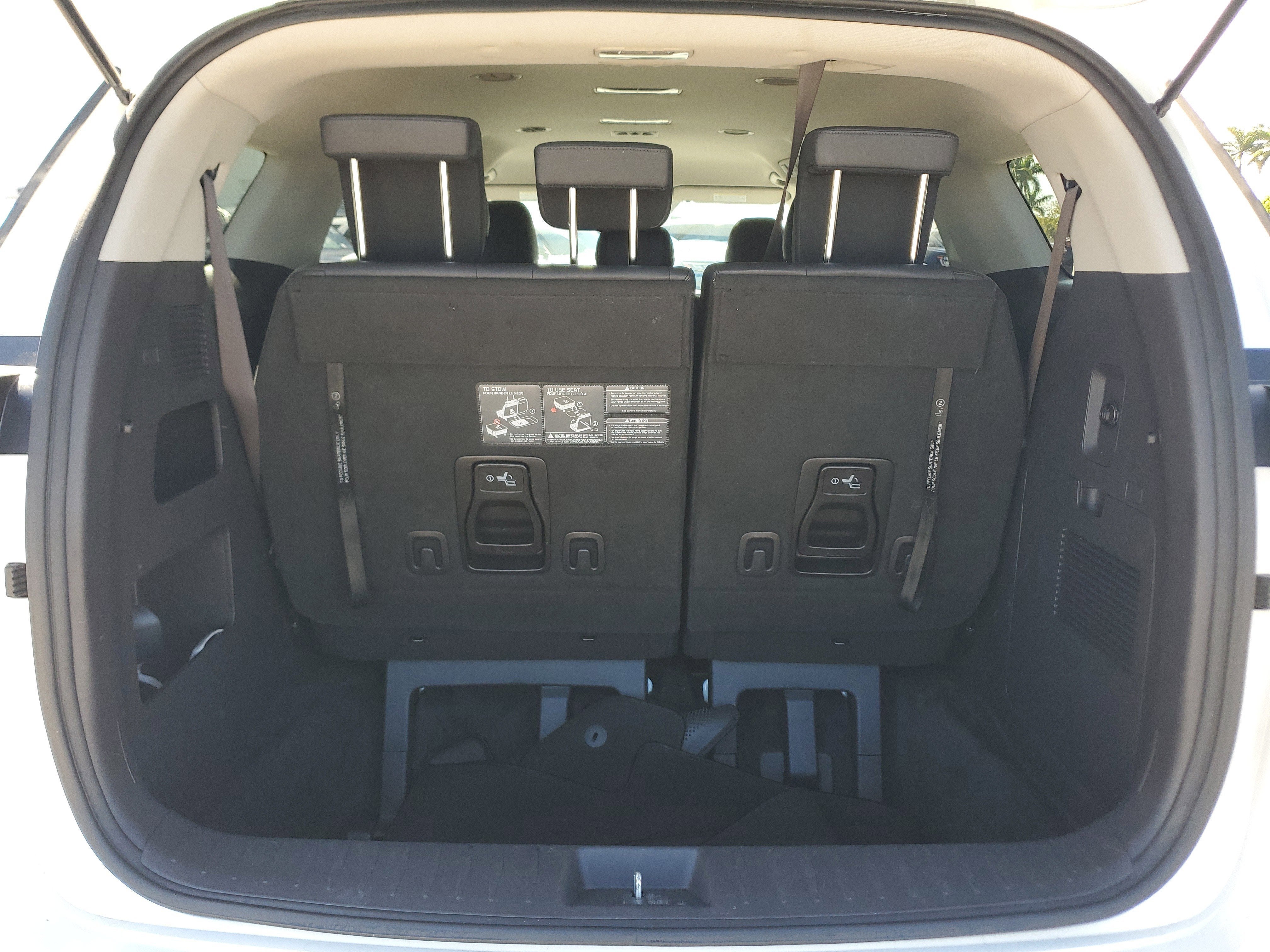 2023 Kia Carnival LX