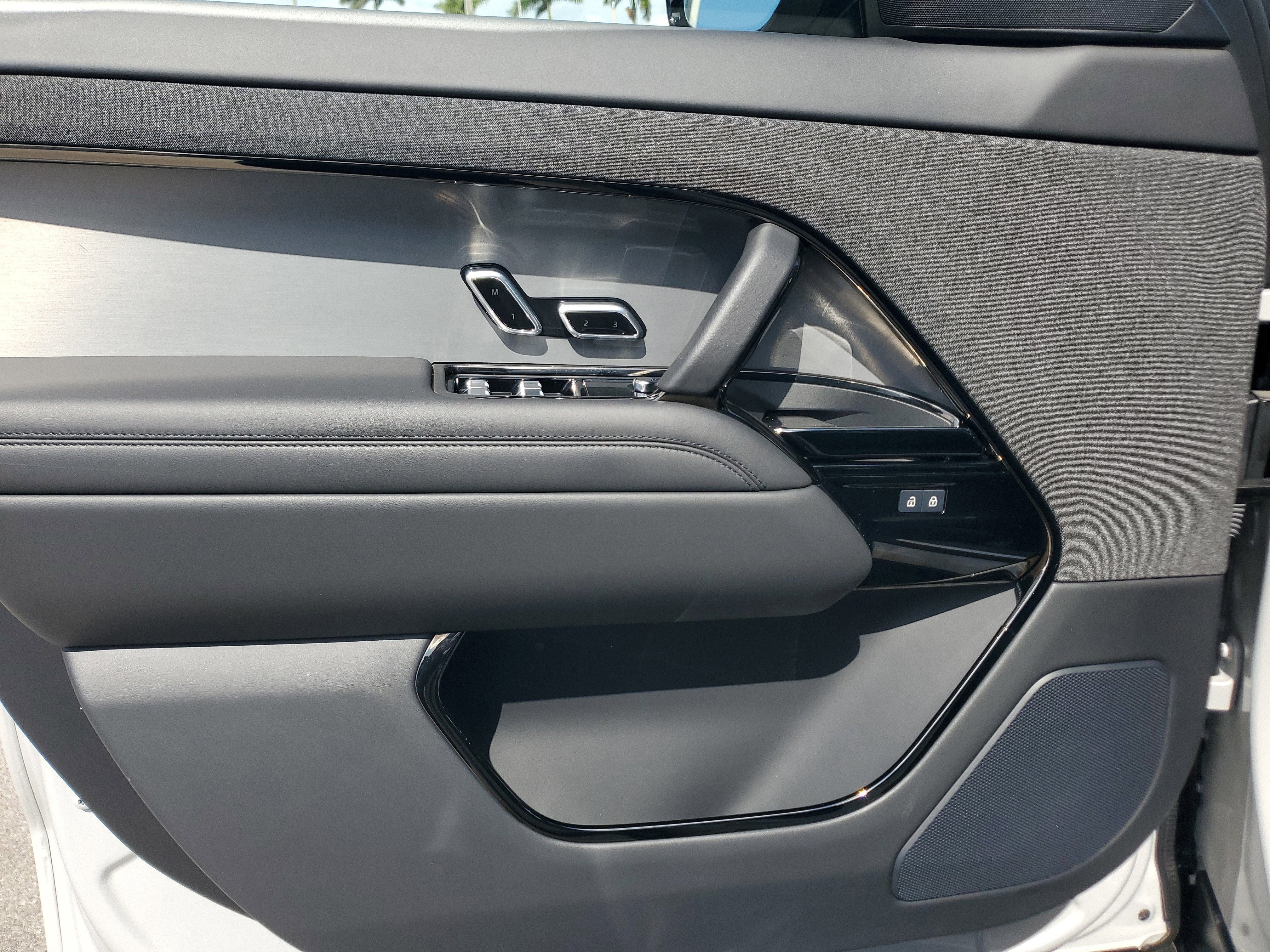 2024 Land Rover Range Rover Sport SE