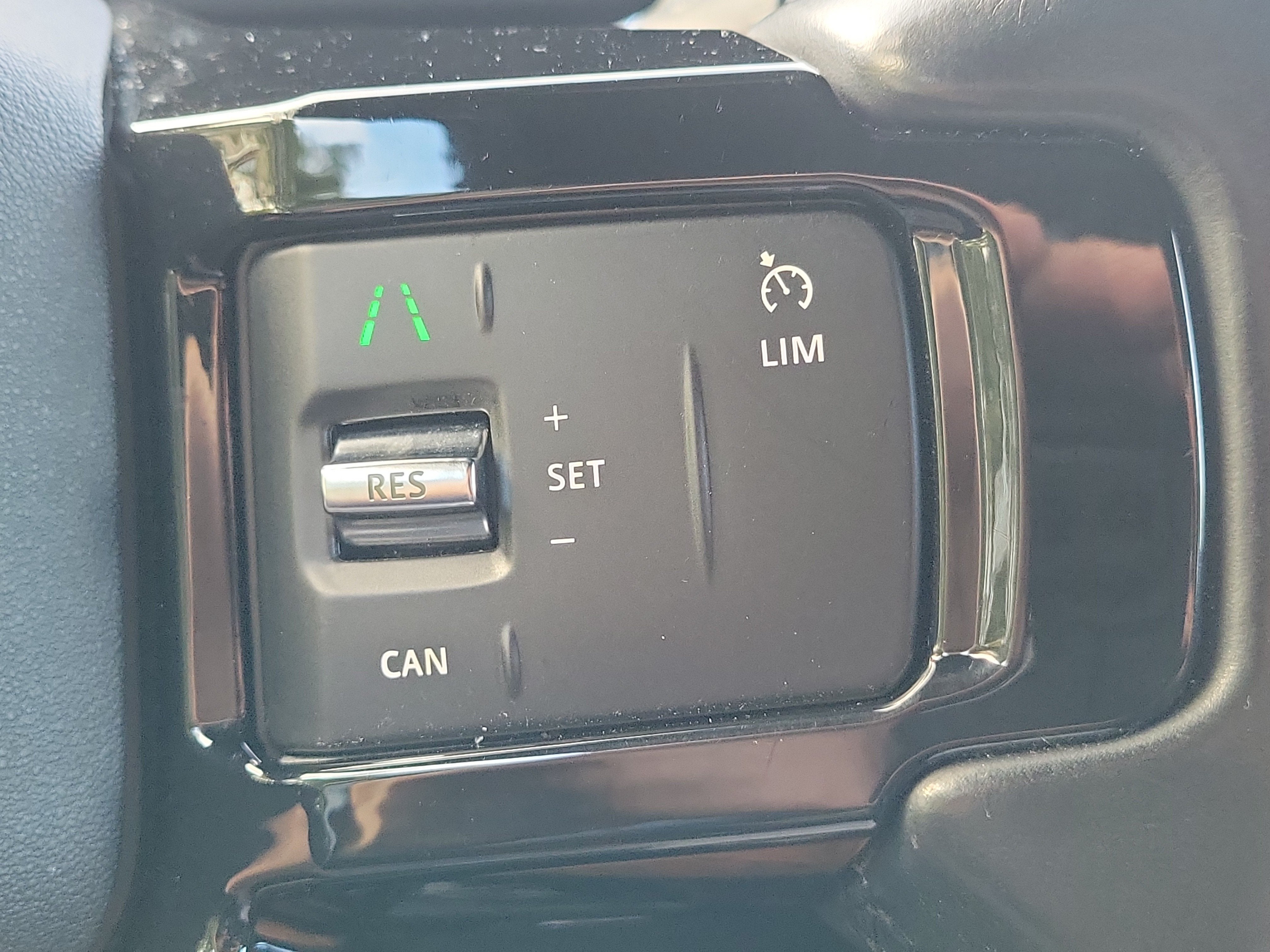 2023 Land Rover Defender Standard