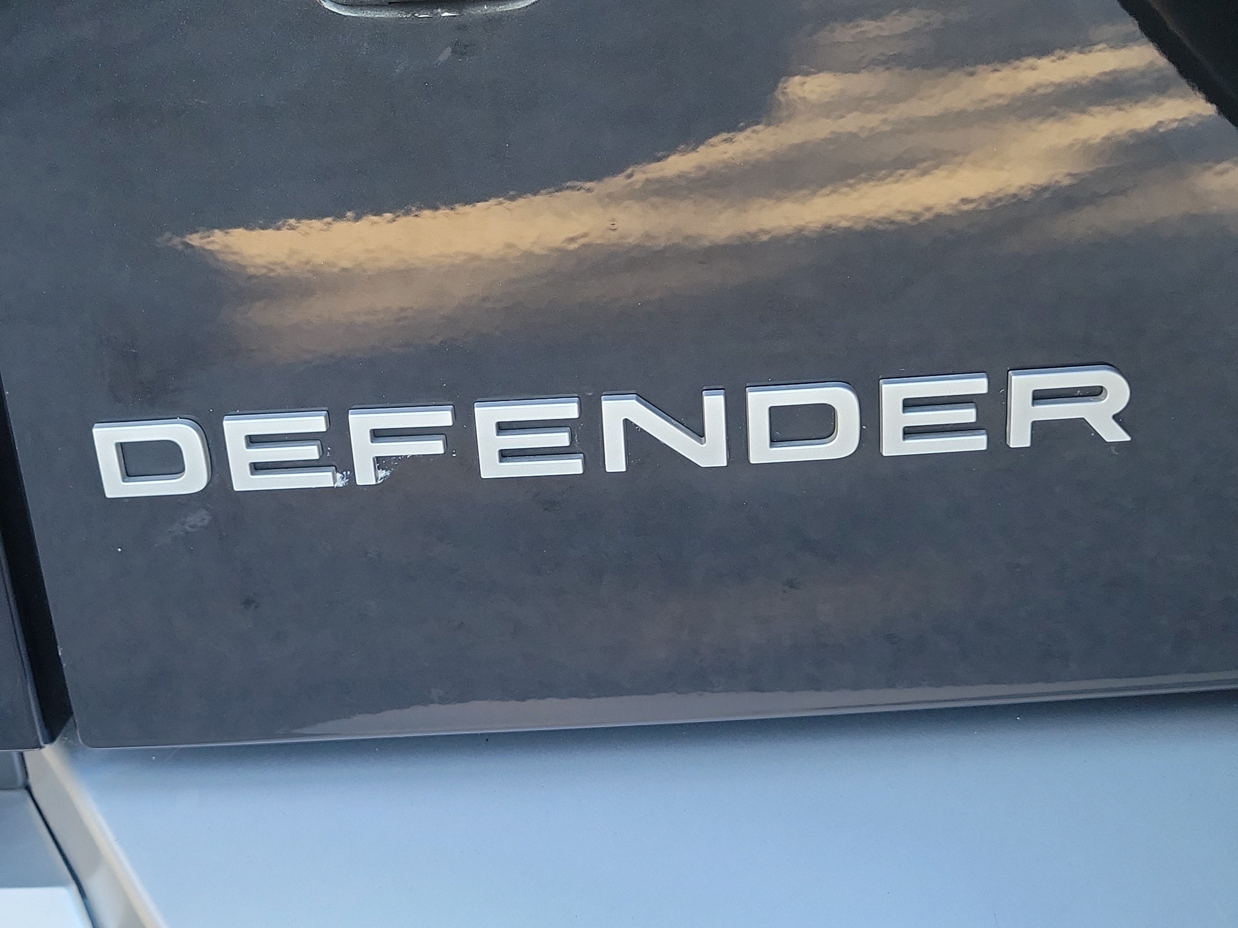 2023 Land Rover Defender Standard