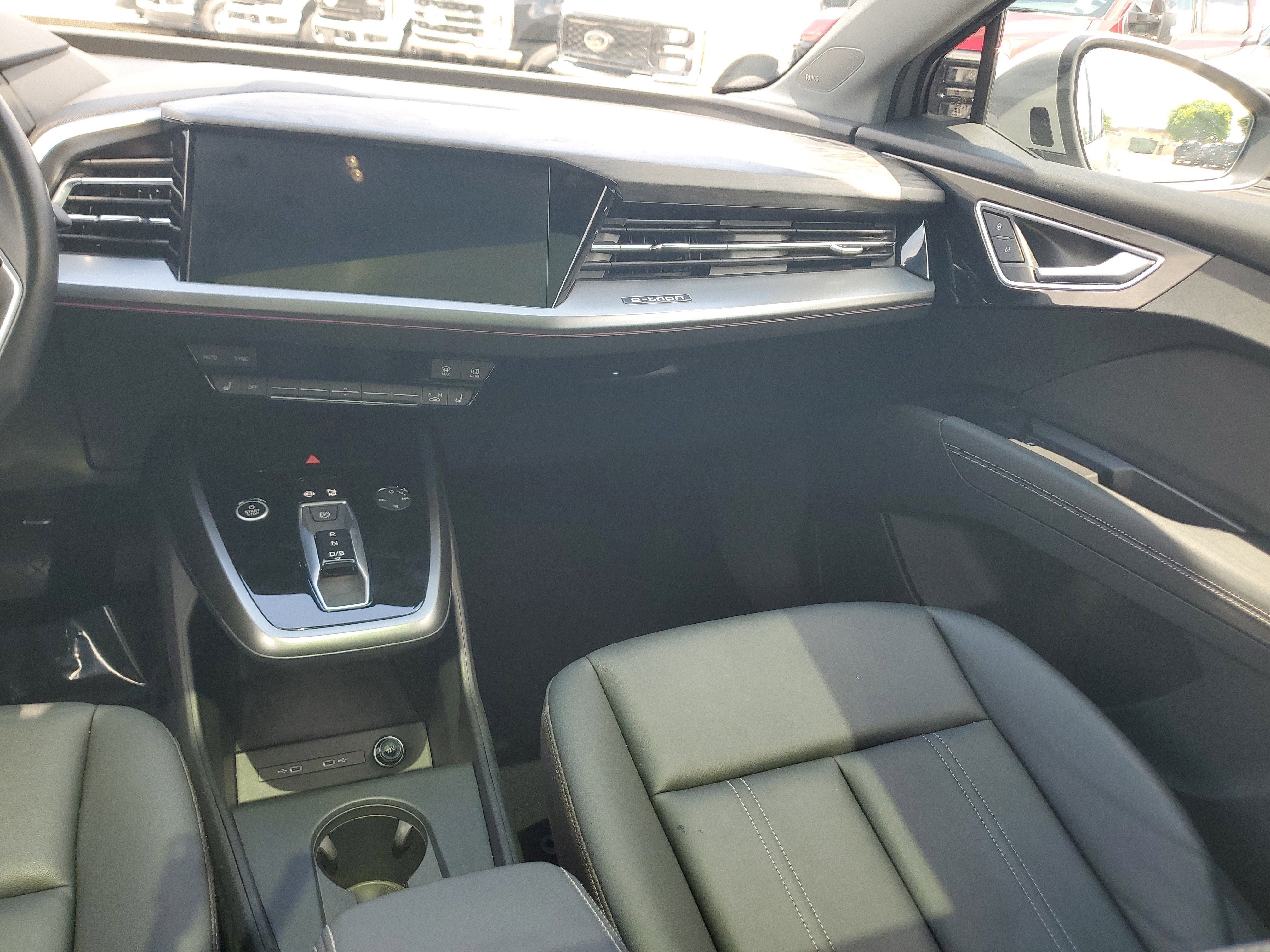 2024 Audi Q4 e-tron Premium Plus