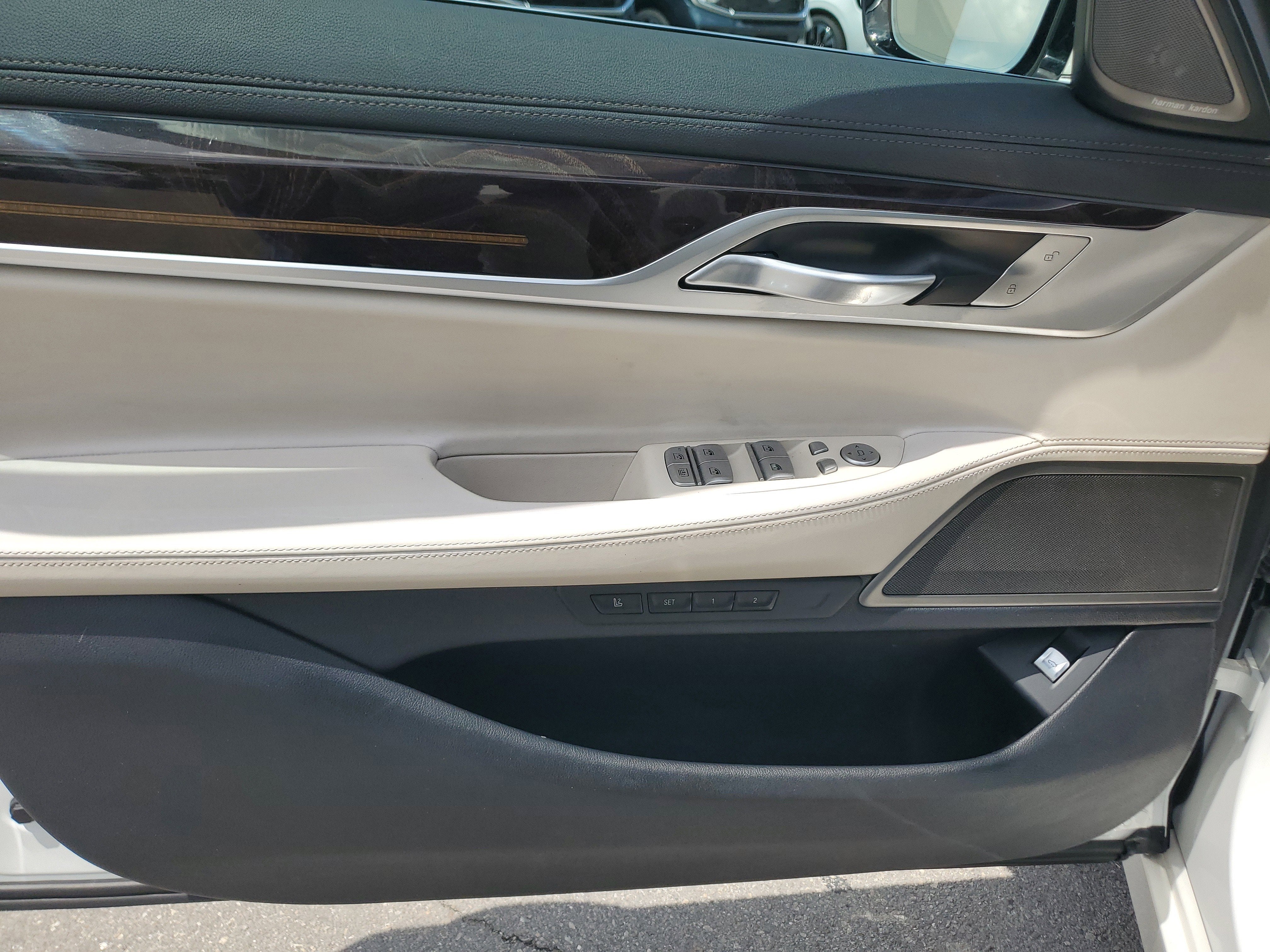 2022 BMW 7 Series 740i