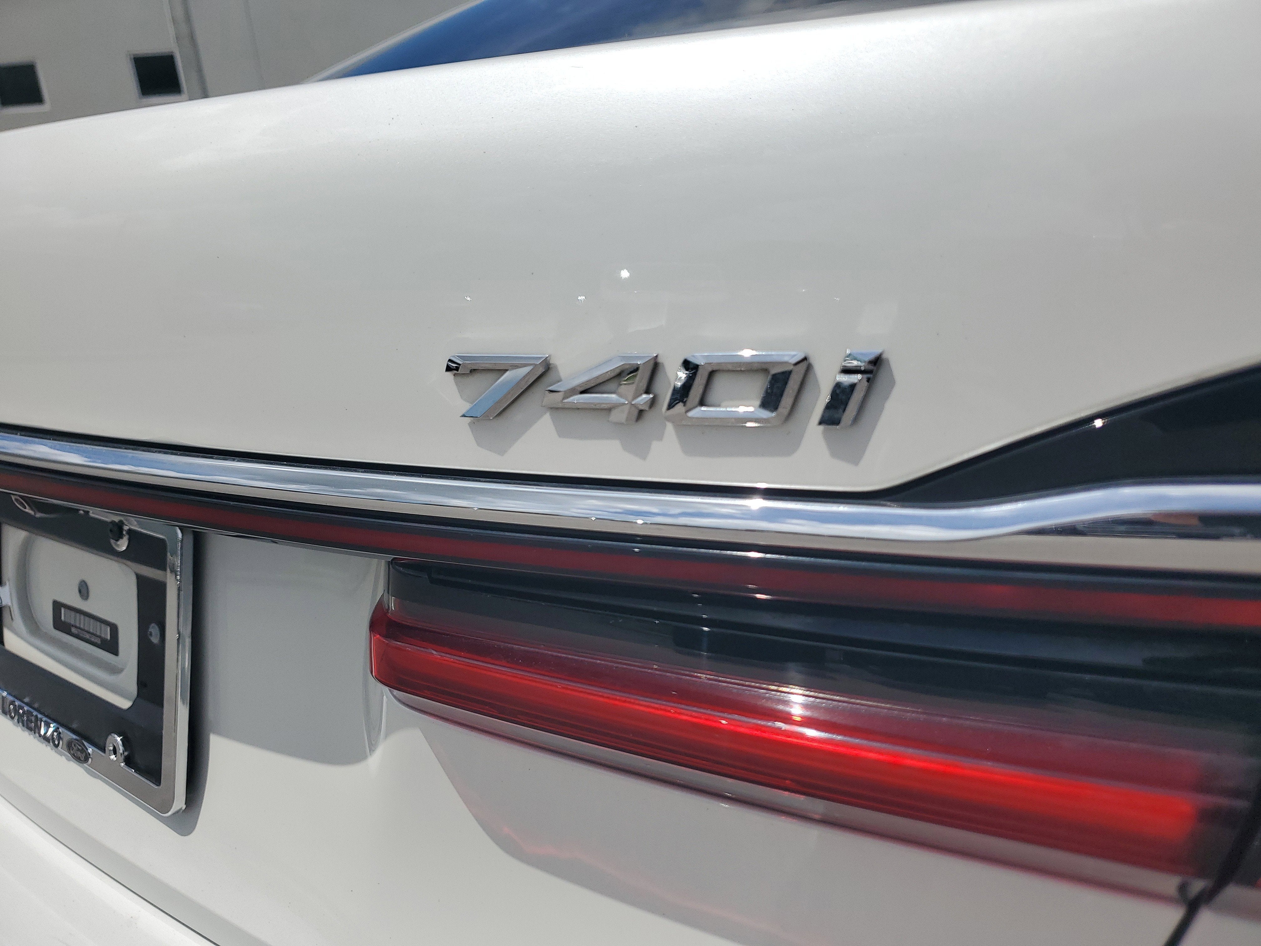 2022 BMW 7 Series 740i