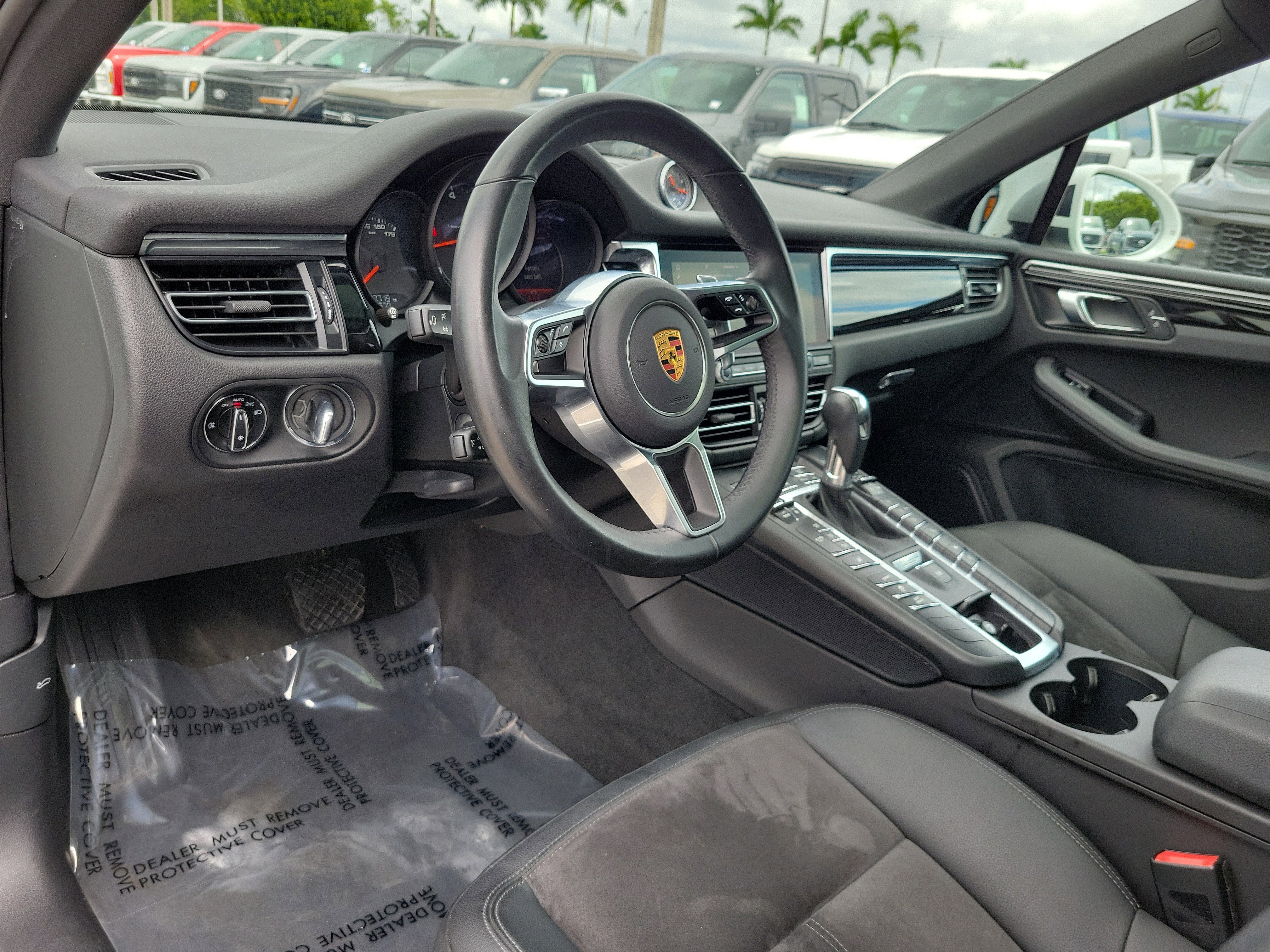 2021 Porsche Macan Base