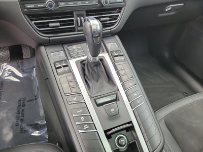 2021 Porsche Macan Base