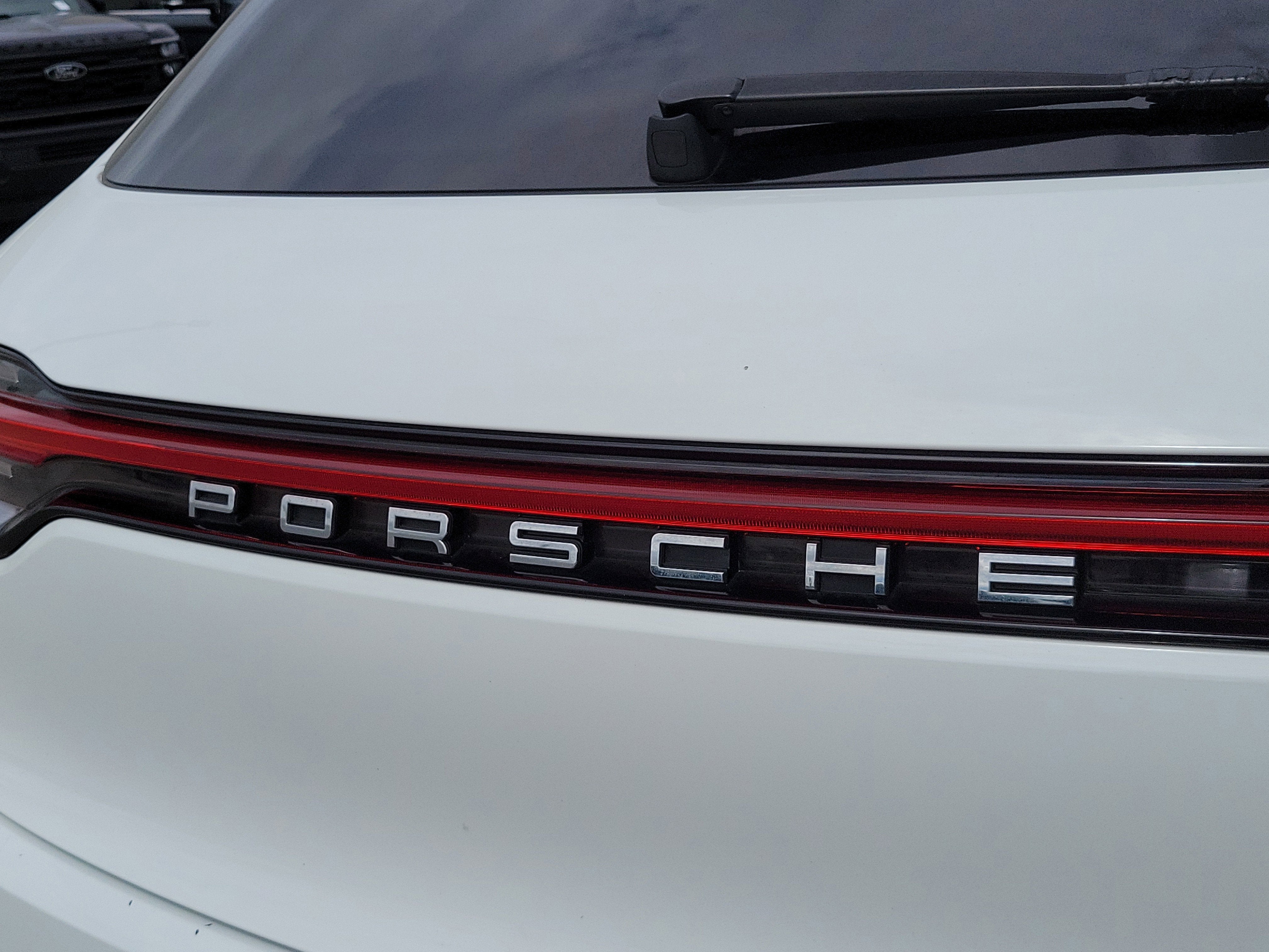 2021 Porsche Macan Base