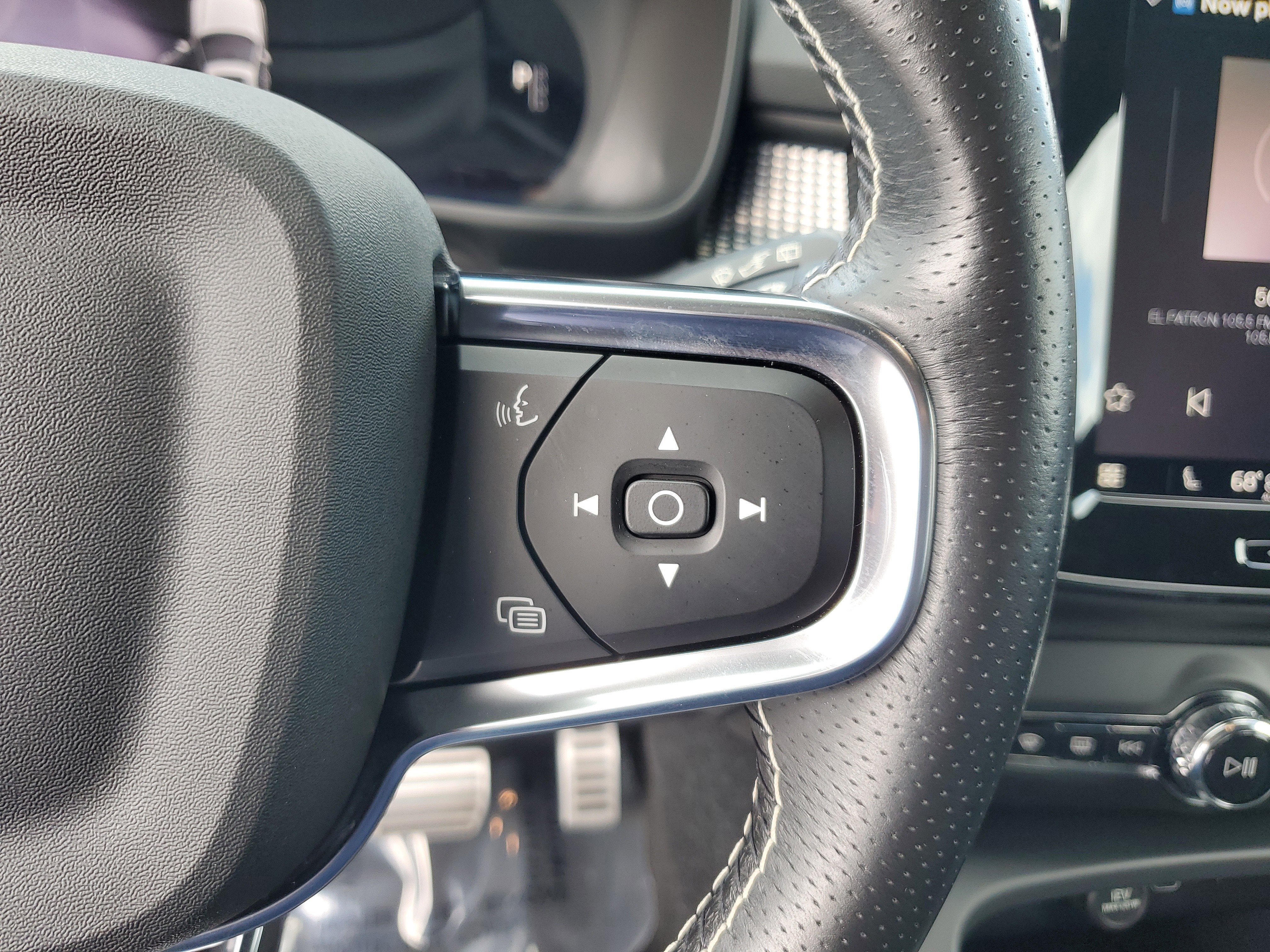 2021 Volvo XC40 P8 4WD