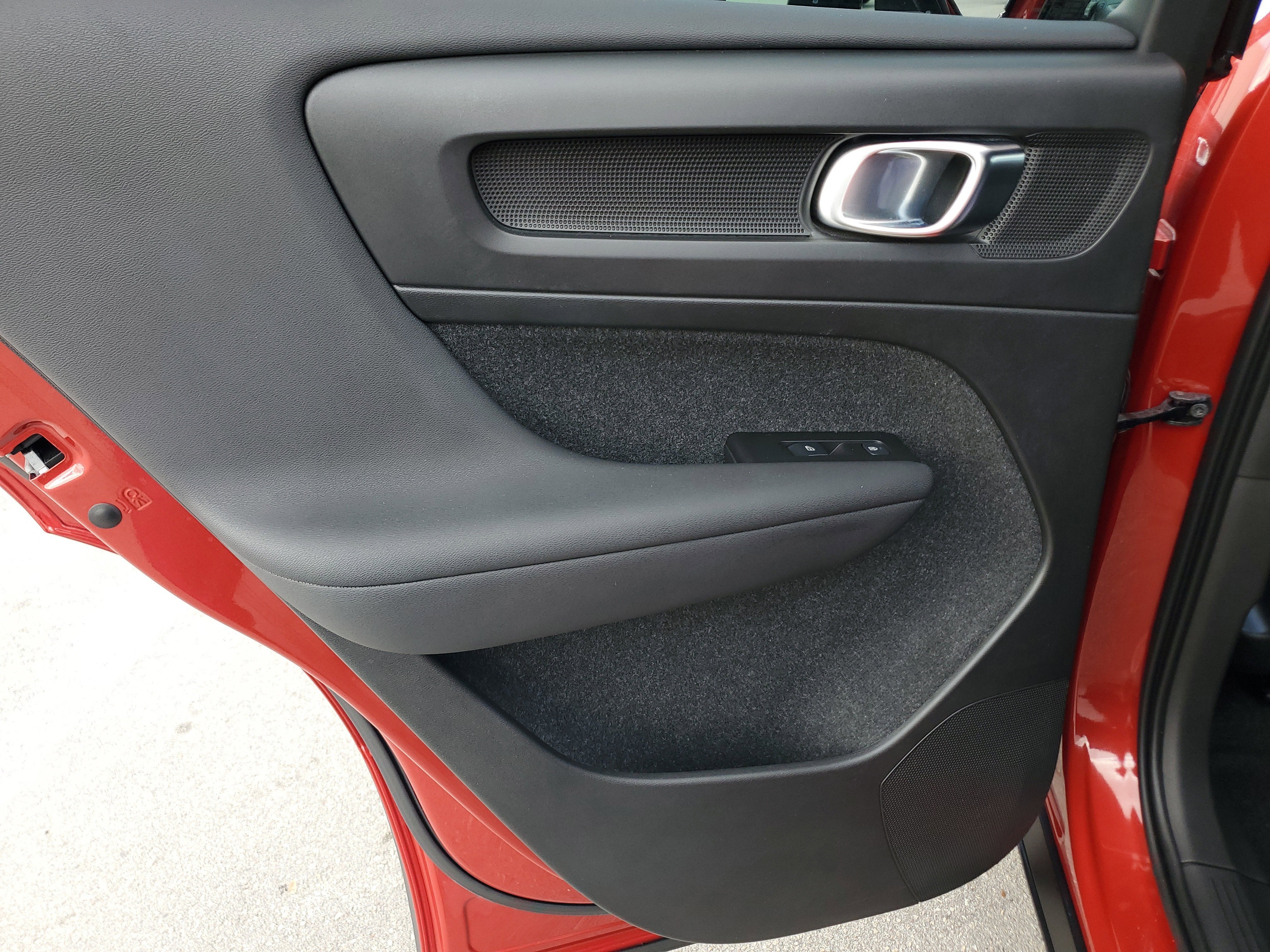 2021 Volvo XC40 P8 4WD