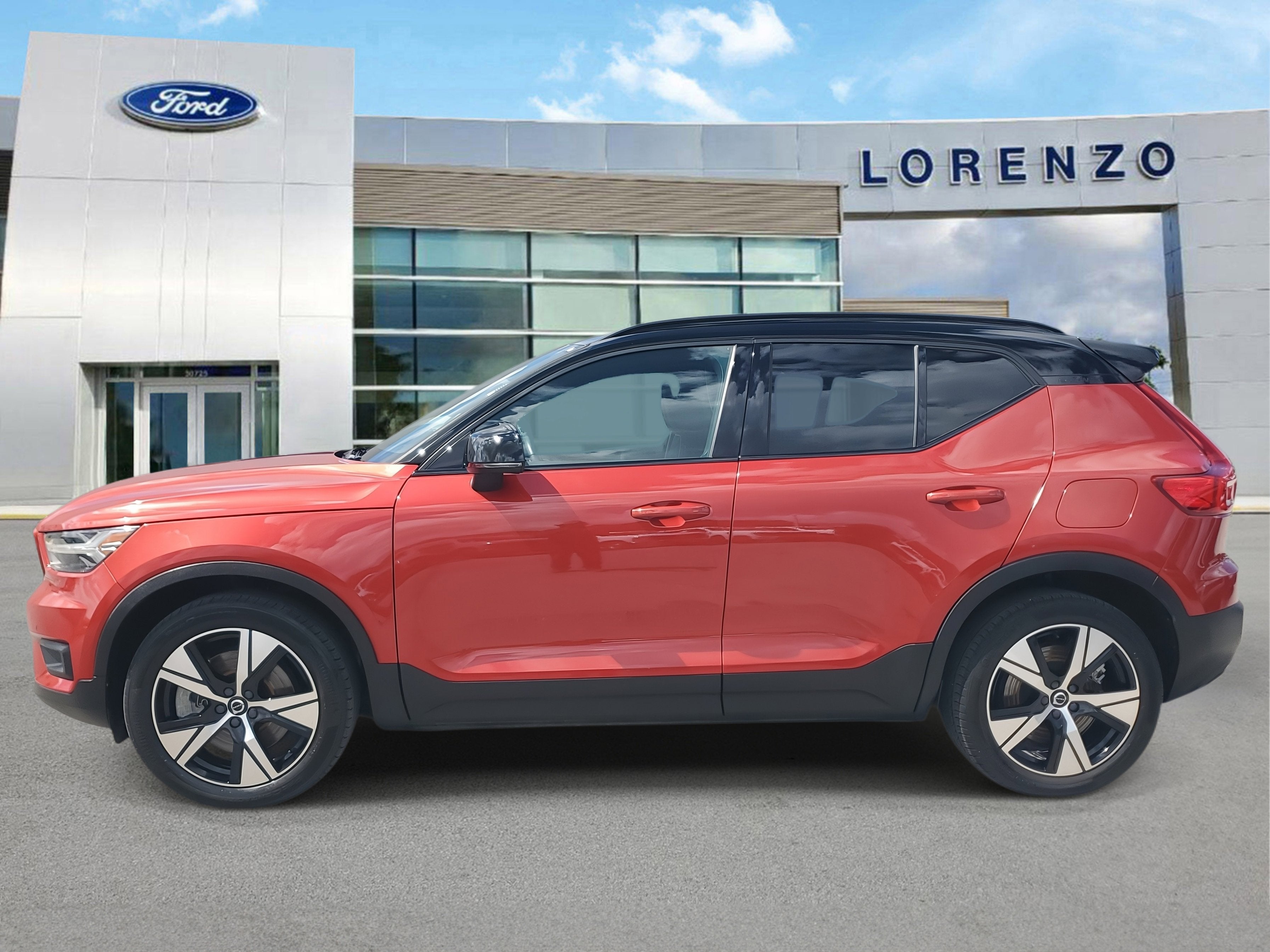 2021 Volvo XC40 P8 4WD