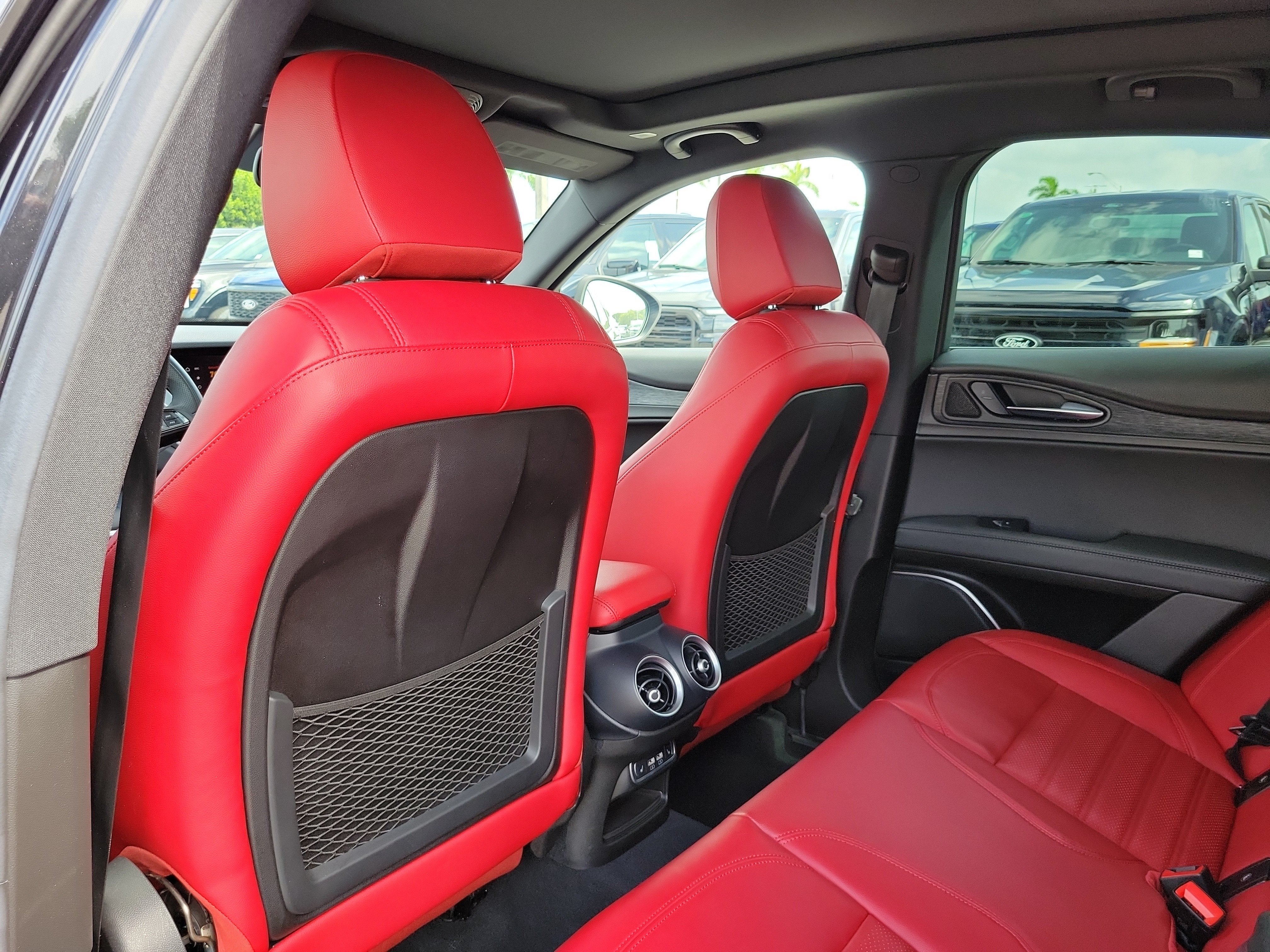 2023 Alfa Romeo Stelvio Sprint