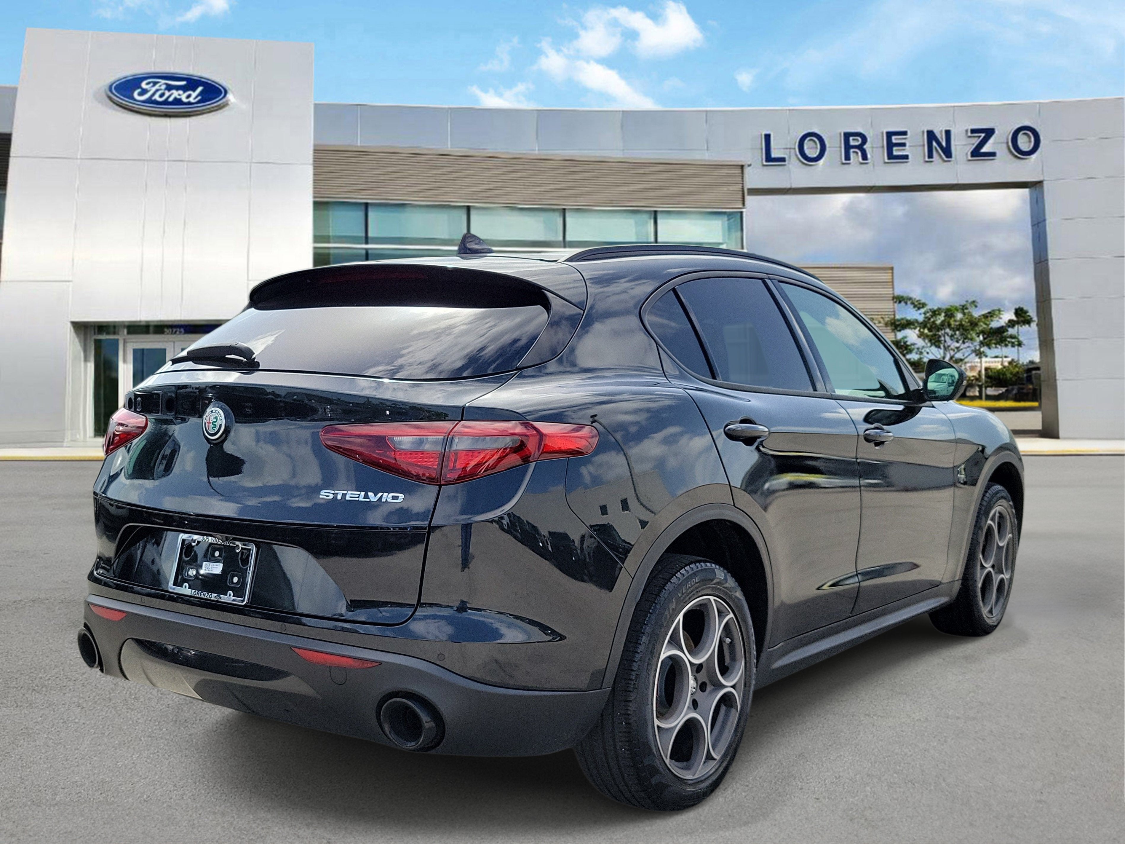 2023 Alfa Romeo Stelvio Sprint