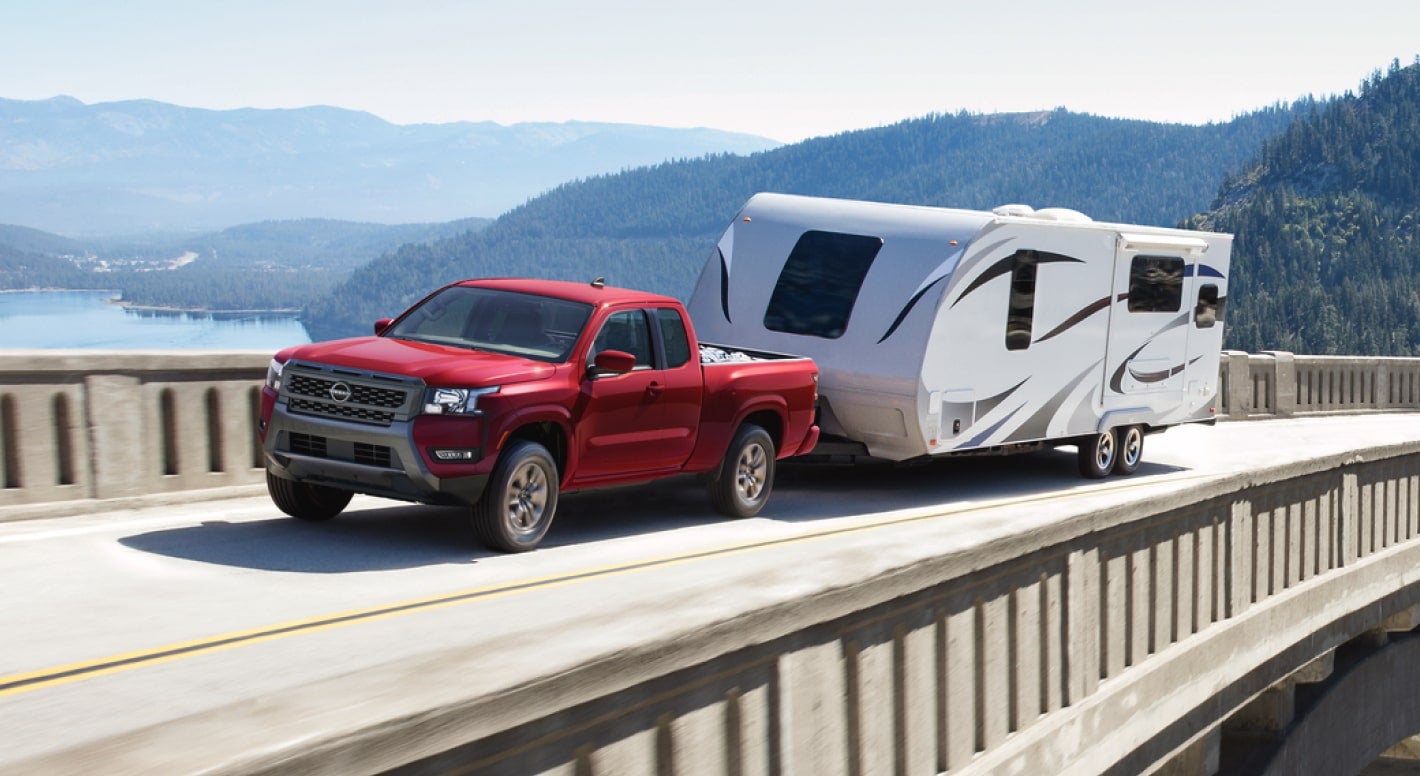 2025 Frontier vs. Tacoma Towing